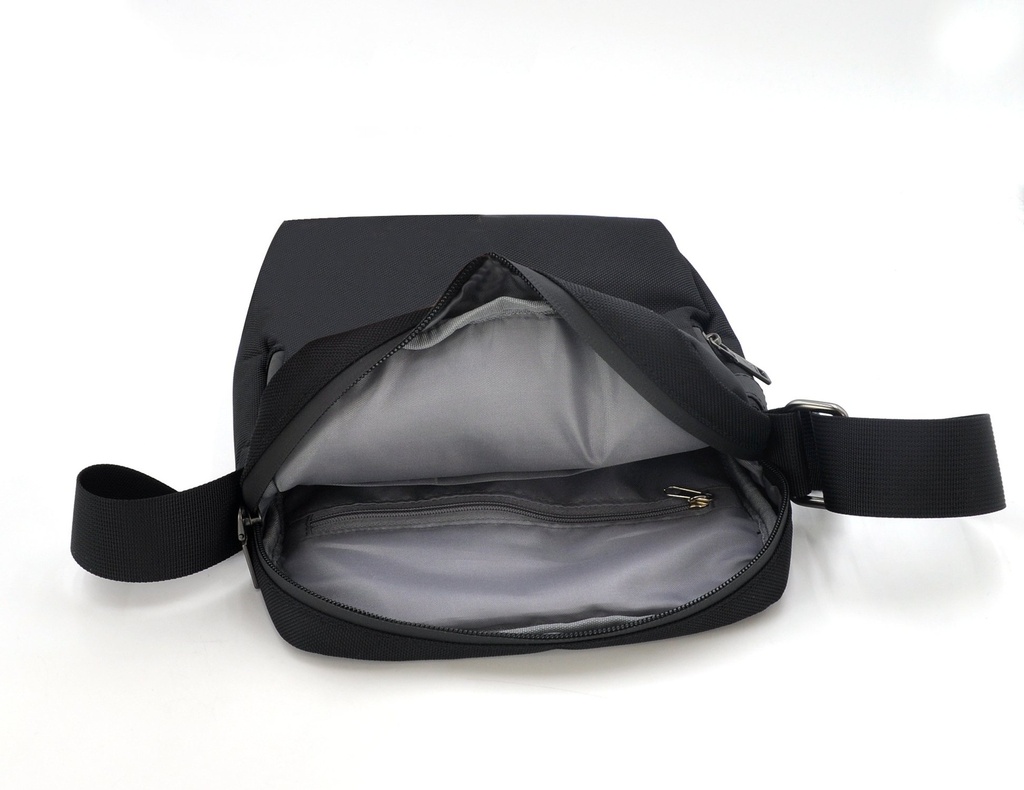 O-Cross Lightweight Travel Bag