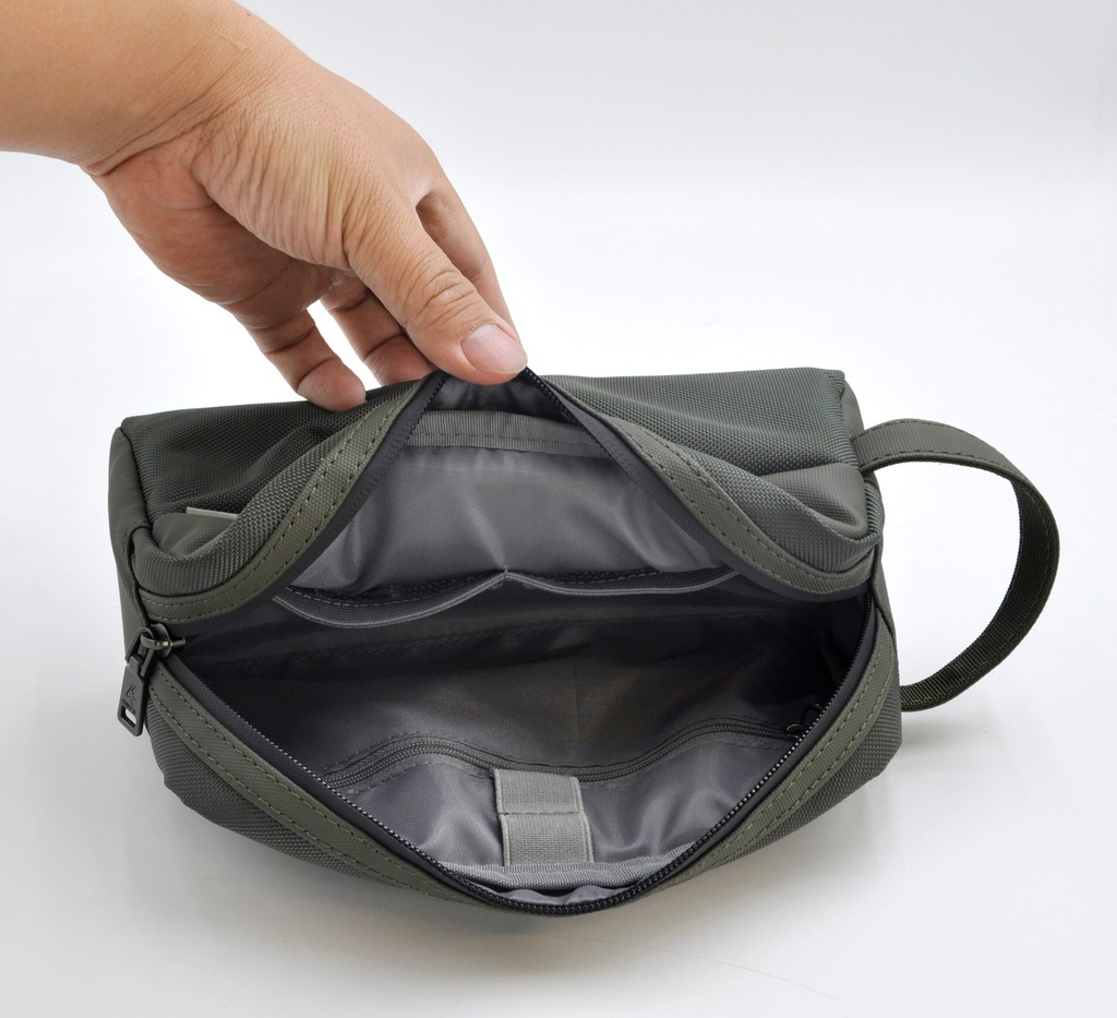O-Pouch Modern Essentials Bag
