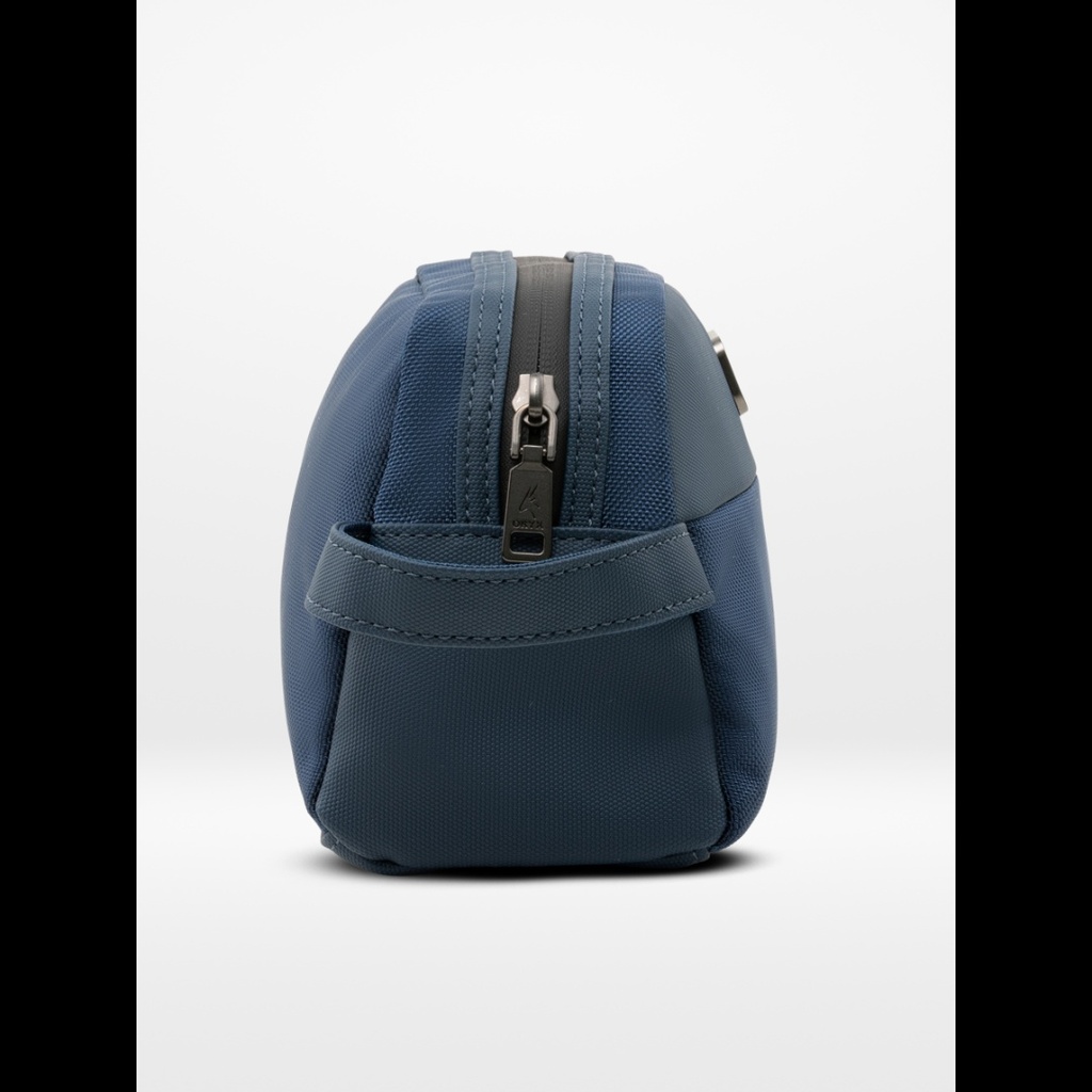 O-Pouch Modern Essentials Bag