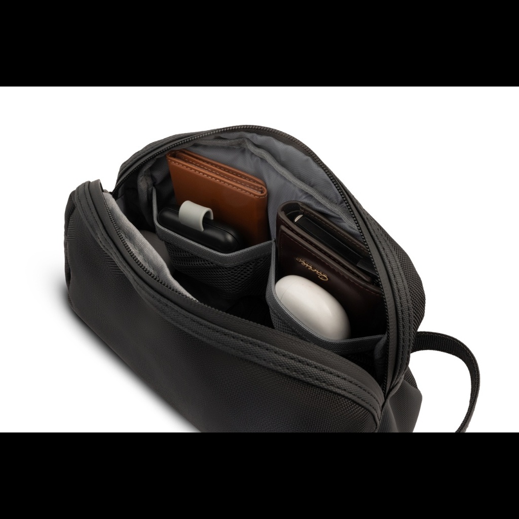 O-Pouch Modern Essentials Bag